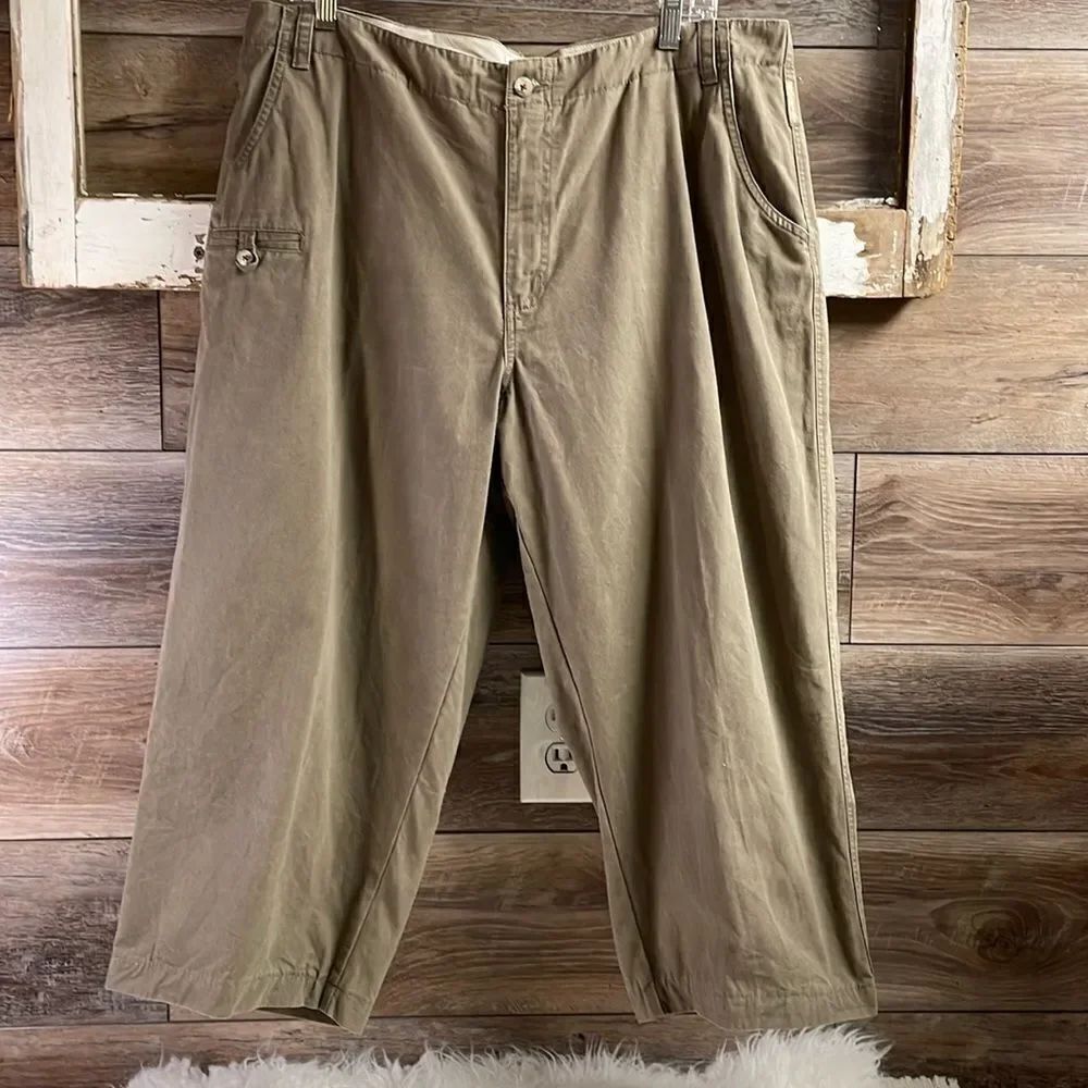 Columbia Women’s Plus Size Capri Pants , Size 16W , Tan